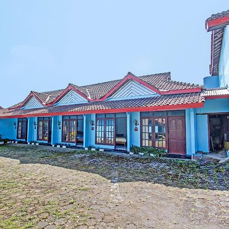 Capital O 91644 Loka Hause Hotel Salatiga Kültér fotó