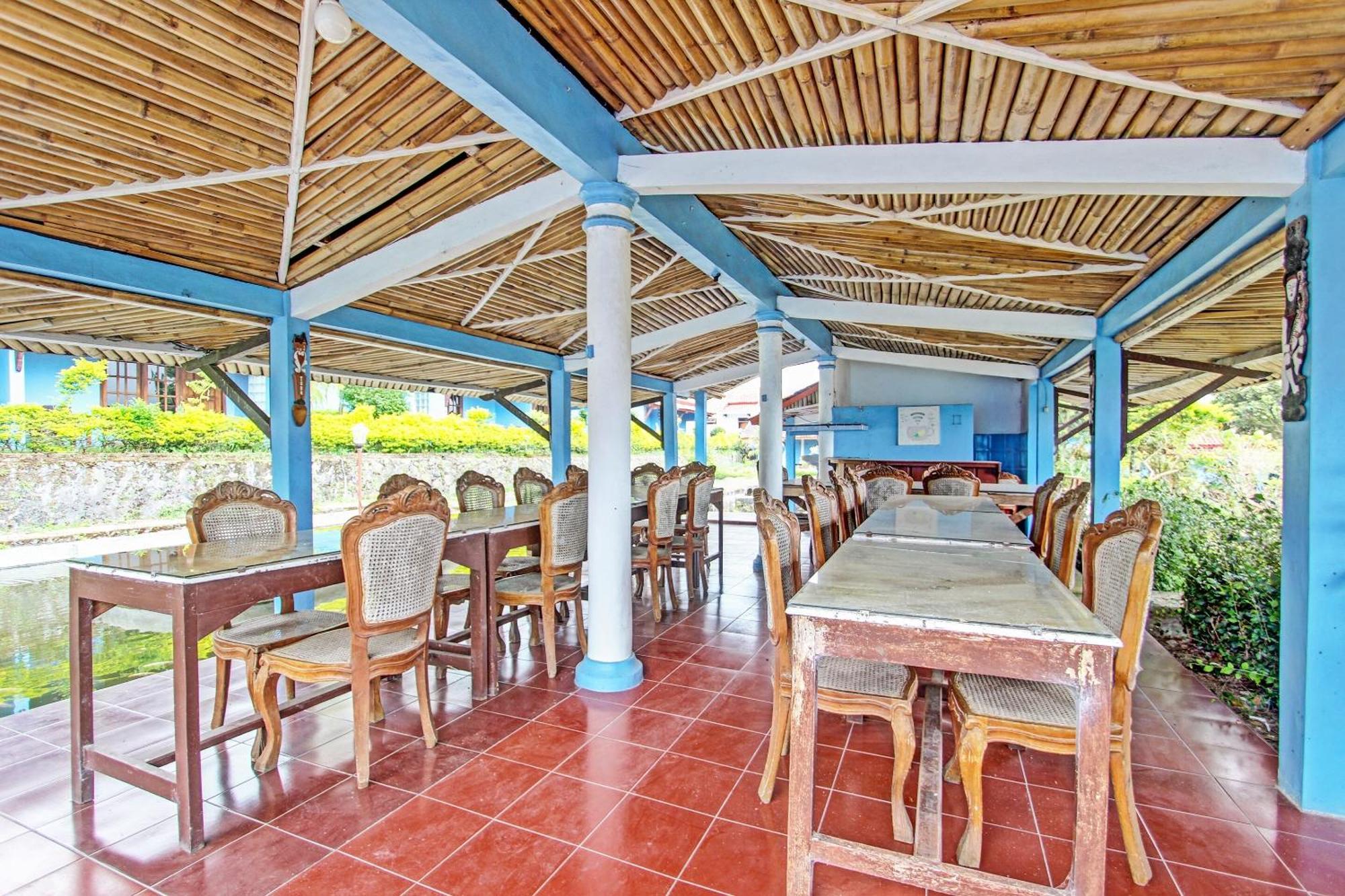 Capital O 91644 Loka Hause Hotel Salatiga Kültér fotó