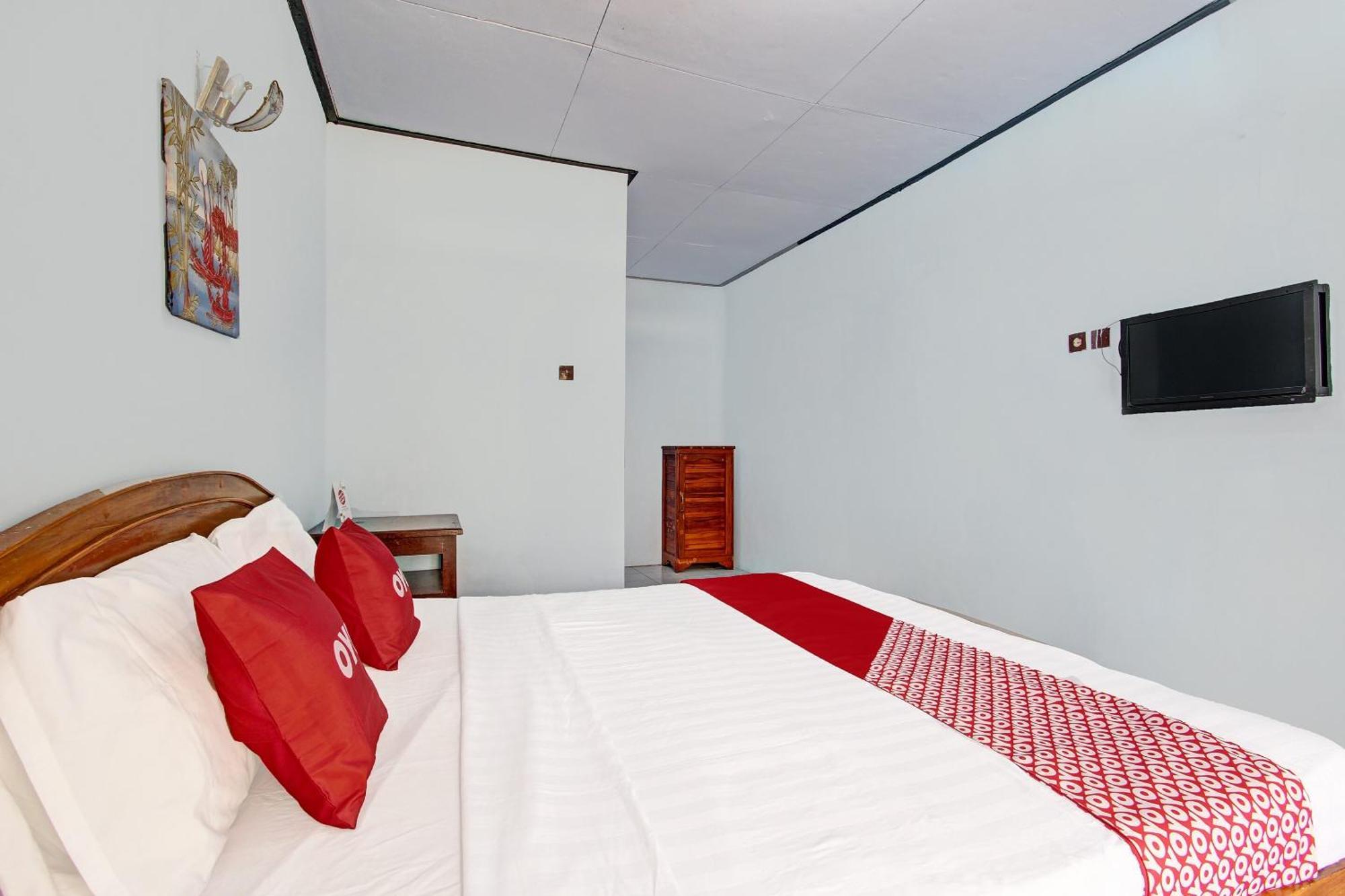 Capital O 91644 Loka Hause Hotel Salatiga Kültér fotó