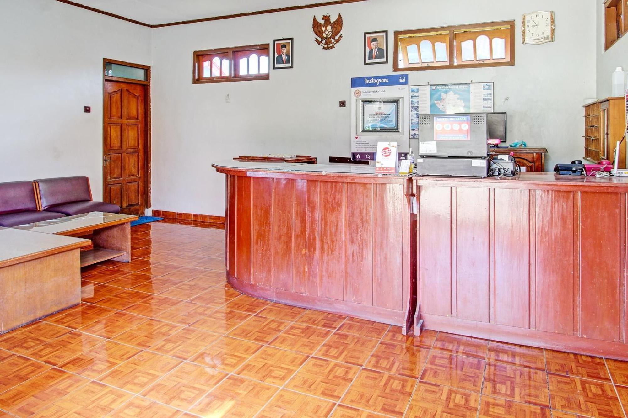 Capital O 91644 Loka Hause Hotel Salatiga Kültér fotó