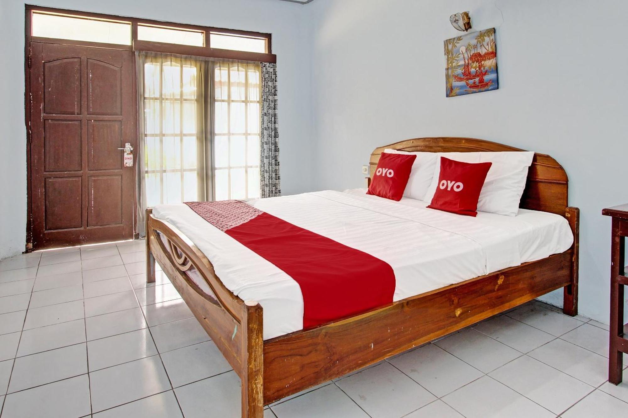 Capital O 91644 Loka Hause Hotel Salatiga Kültér fotó