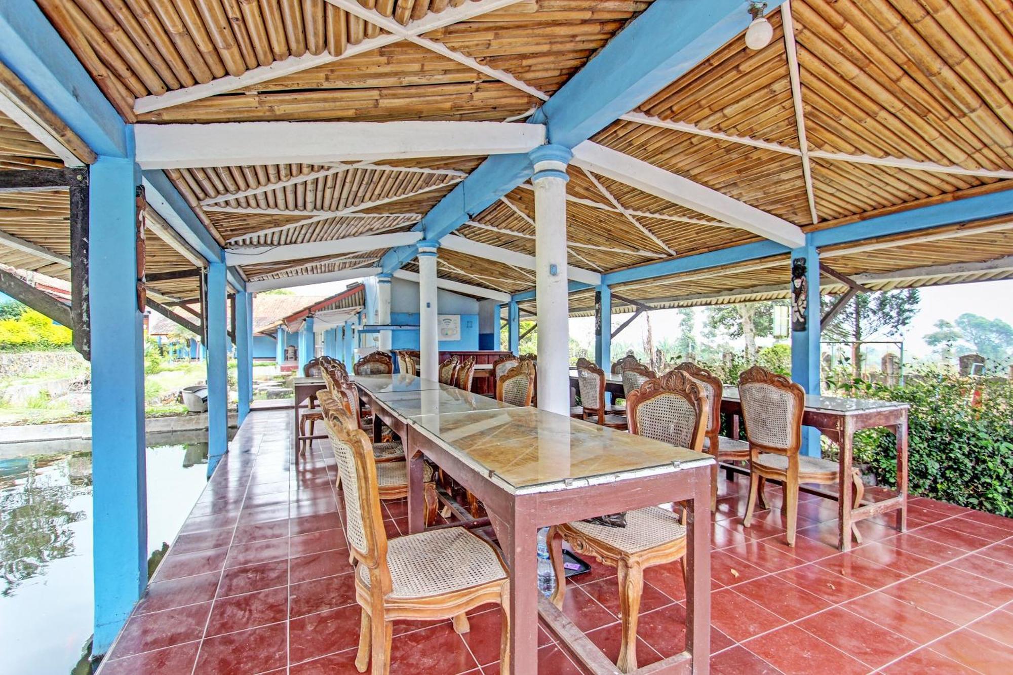 Capital O 91644 Loka Hause Hotel Salatiga Kültér fotó