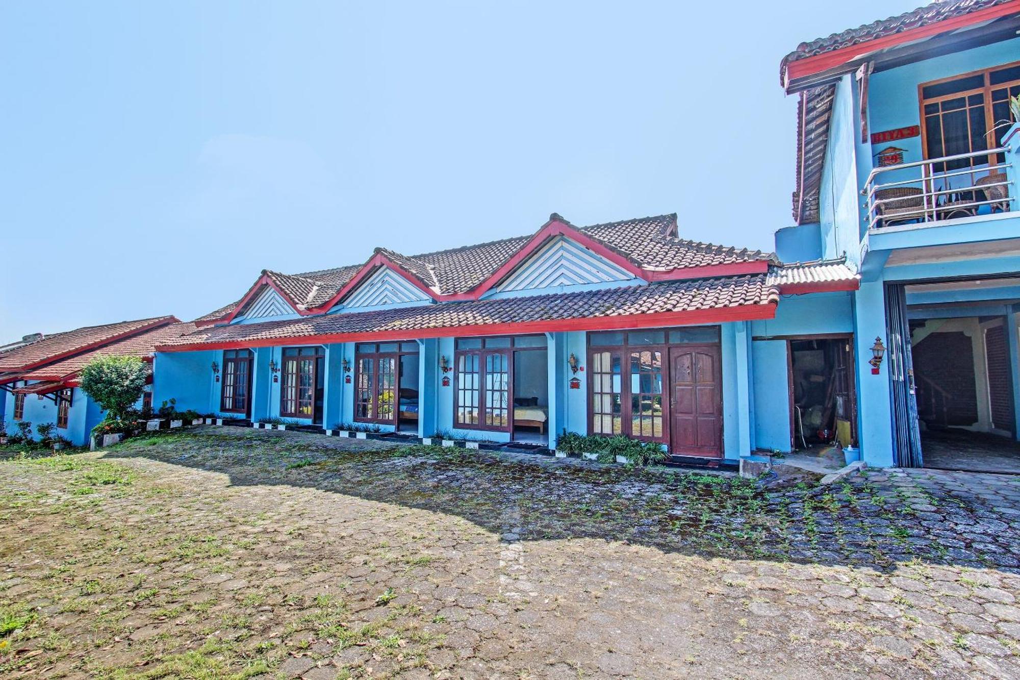Capital O 91644 Loka Hause Hotel Salatiga Kültér fotó
